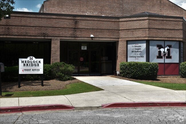 Main entrance to Medlock Bridge Elementary School in Johns Creek, Alpharetta GA.