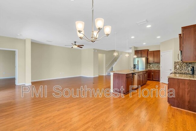 2844 Esmeralda Dr, Sarasota, FL 34243 - photo 7