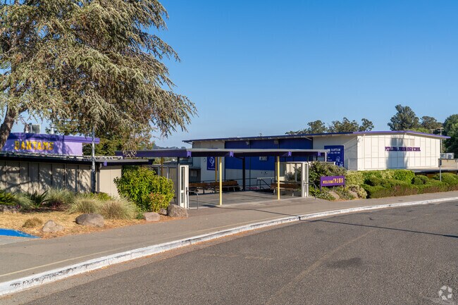 Petaluma Junior High School provides education in the city of Petaluma.