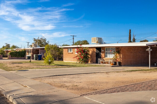 Many homes in Roberts have carports and single-lane driveways.