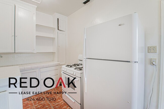 836 Sanborn Ave unit 206, Los Angeles, CA 90029 - photo 3