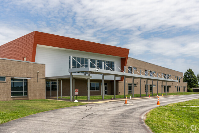 Janie Darr Elementary School has a student-teacher ratio of 14 to 1.