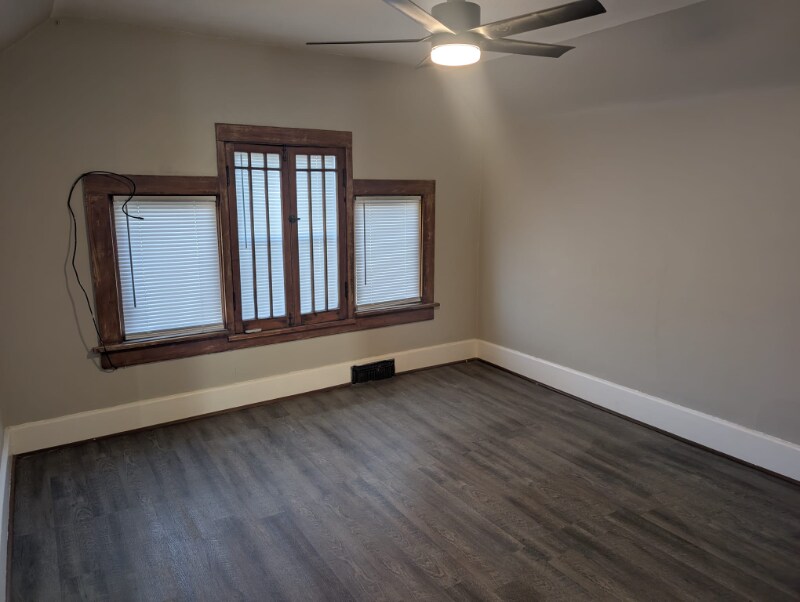 3827 S 48th St unit 6, Lincoln, NE 68506 - photo 1