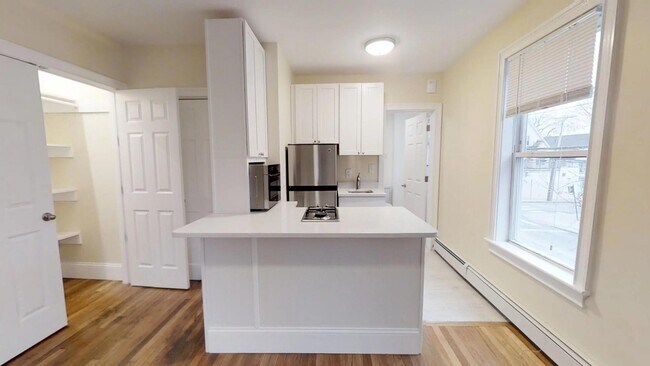 28 Edgerly Rd unit 201, Boston, MA 02115 - photo 3