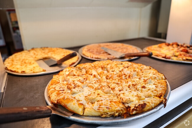 Pizza Plus in Luttrell serves up hot slices that locals love for lunch and dinner.