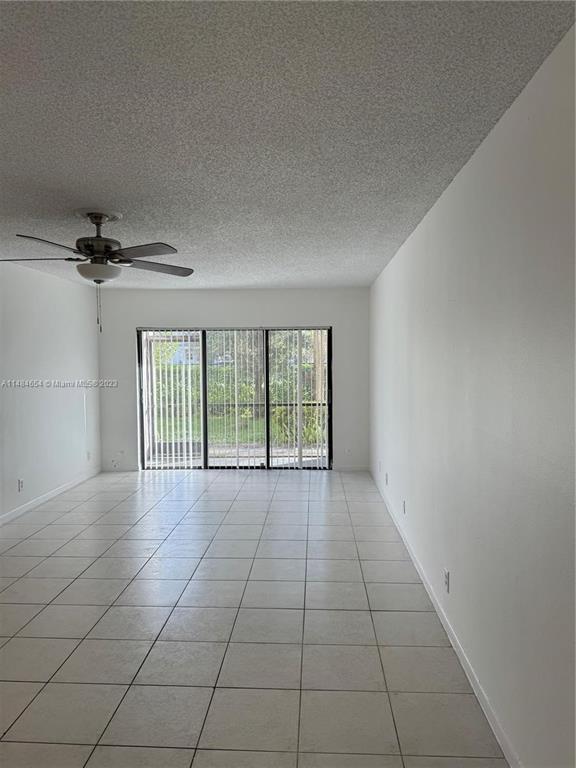 9150 NW 38th Dr, Coral Springs, FL 33065