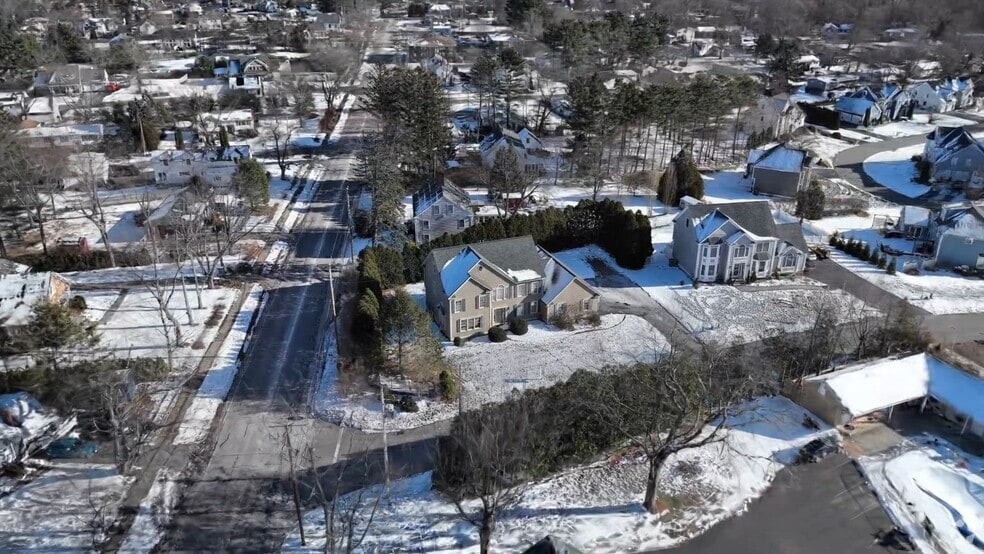 3 Playhouse Cir, Hampton, NH 03842 - photo 2