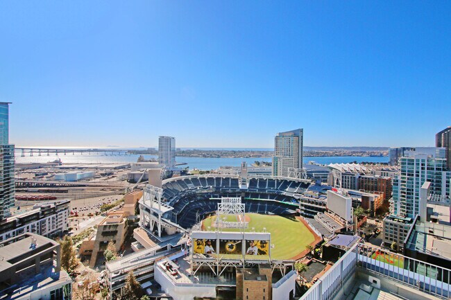 ICON unit 2103, San Diego, CA 92101 - photo 5