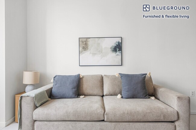 Atelier unit FL27-ID1856, New York, NY 10036 - photo 2