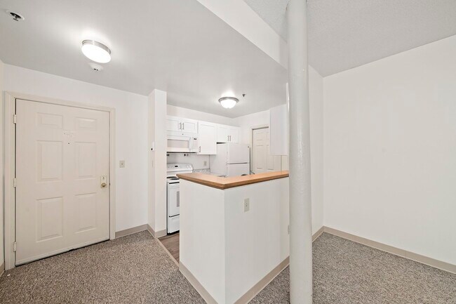 Hayward Landing, Douglas, MA 01516 - photo 2