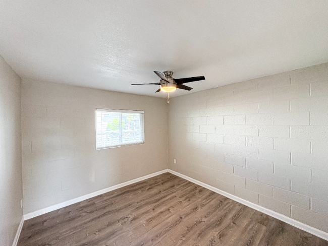 1110 E Highland Ave unit 29, Phoenix, AZ 85014 - photo 5