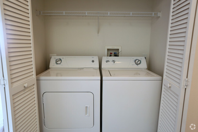 2BR, 2BA - Hibiscus
