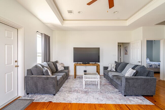 814 Helen Blvd unit ID1264135P, Bolivar Peninsula, TX 77650 - photo 4