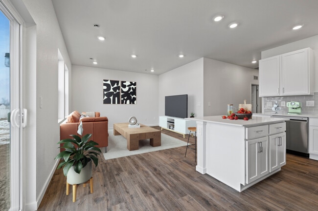 613 85th Avenue Ct, Greeley, CO 80634 - photo 5