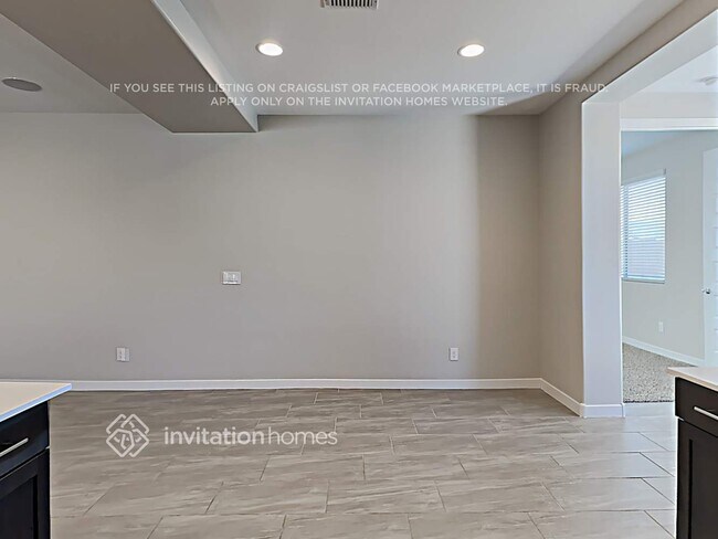 18822 W Canterbury Dr, Surprise, AZ 85388 - photo 5