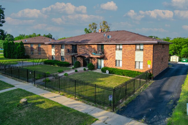 7512 N Granville Rd unit 104, Milwaukee, WI 53224 - photo 7