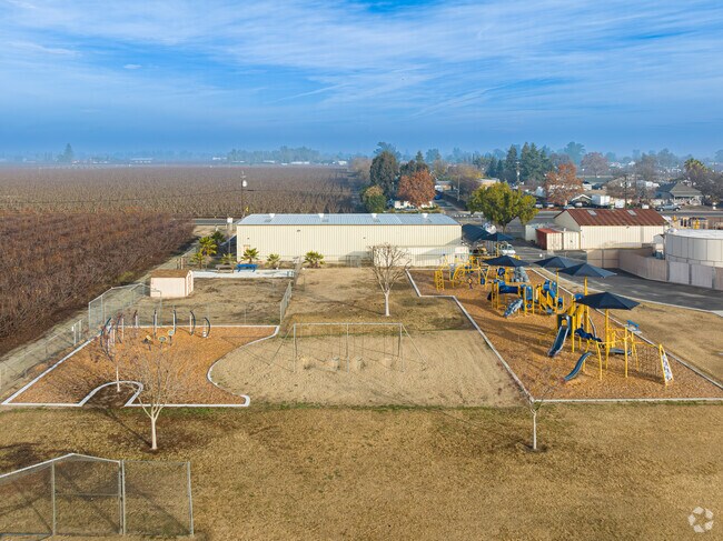 Students at Kings River Elementary School enjoy the large play areas.