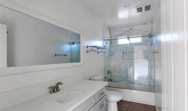 1765 Hauser Blvd, Los Angeles, CA 90019 - photo 5