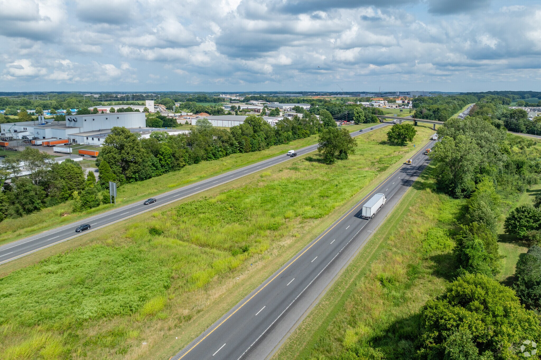 I-24 is a major interstate with access to Nashville near Page Estates.
