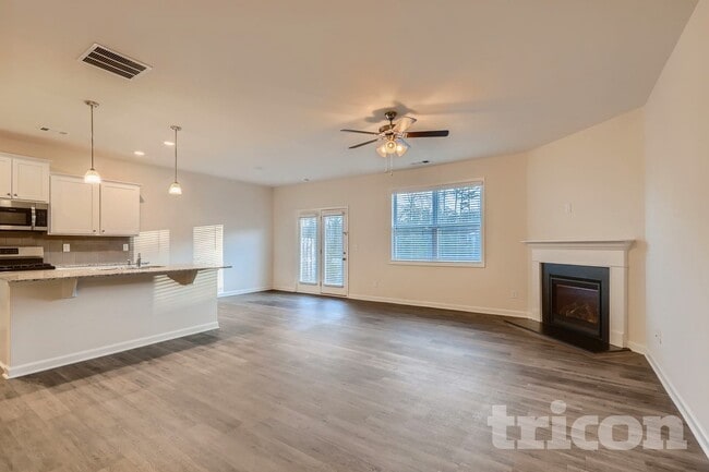 142 Woodhouse Cir, Acworth, GA 30102 - photo 3