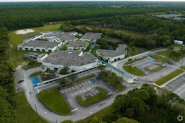 Rivers Edge Elementary School serves students from Pre-K through 5th grade.