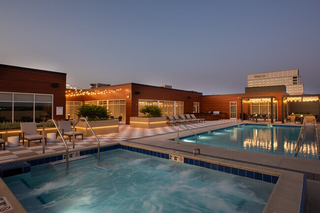 Overture Yorktown 55+ Active Adult Apartment Homes, Lombard, IL 60148 - photo 7