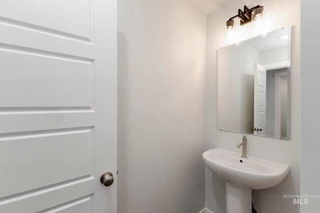 3762 W Maypearl St, Meridian, ID 83642 - photo 5