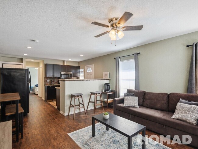 516 N Montreal Ave, Dallas, TX 75208 - photo 6