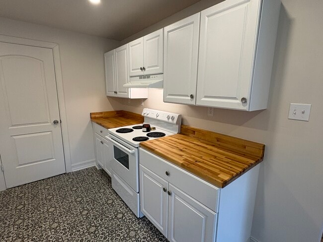 6035 Oakwood Ave unit 6035 Oakwood Apt. 2, Cincinnati, OH 45224 - photo 5