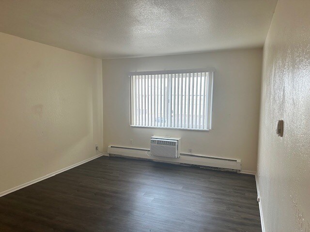 Hoffman Heights Hidden Gem, Aurora, CO 80011 - photo 5