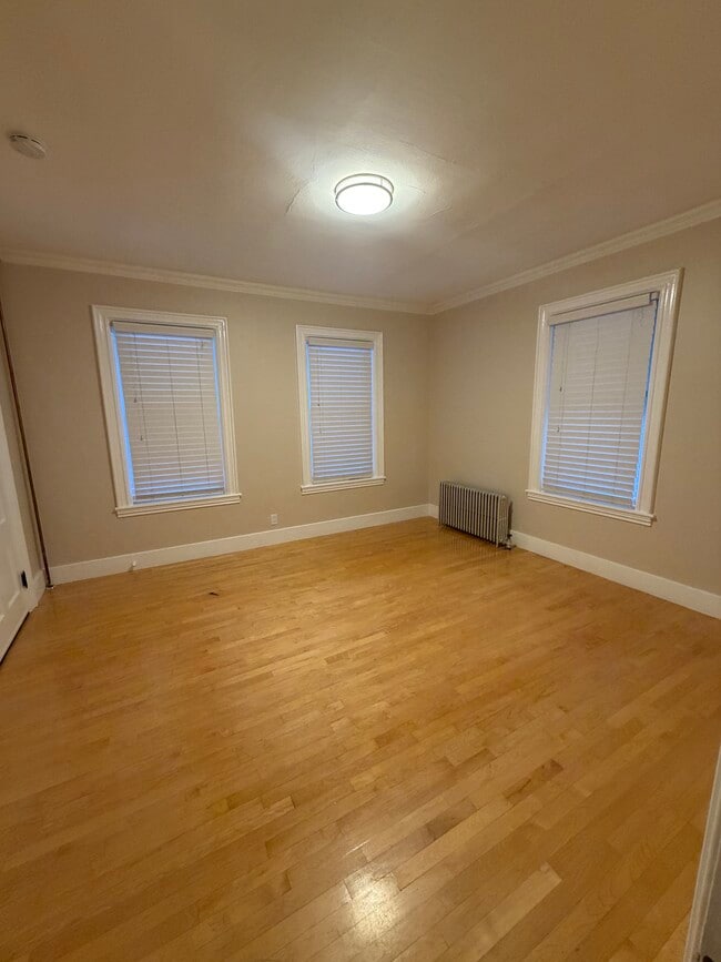 24 Lee St unit 2, Worcester, MA 01602 - photo 4