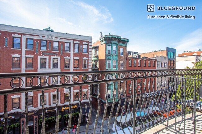 237 Hanover St unit FL4-ID420, Boston, MA 02113 - photo 4