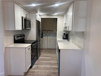 820 SW 12th Ave, Fort Lauderdale, FL 33312