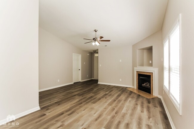 10325 Hugue Way, Charlotte, NC 28214 - photo 3