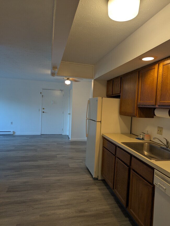 103 Horse Pond Rd unit 103 Salem, Salem, CT 06420 - photo 7