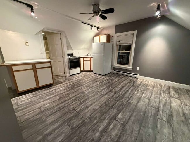 8 Central St unit 3, North Brookfield, MA 01535 - photo 4