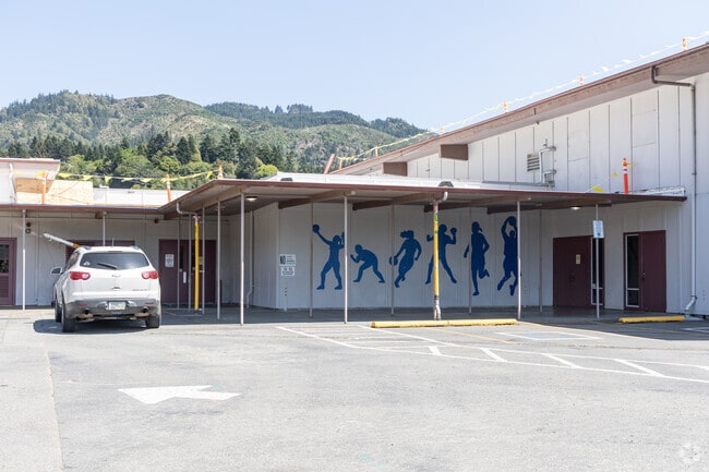 Riley Creek Elementary School is a public school in Gold Beach, OR.