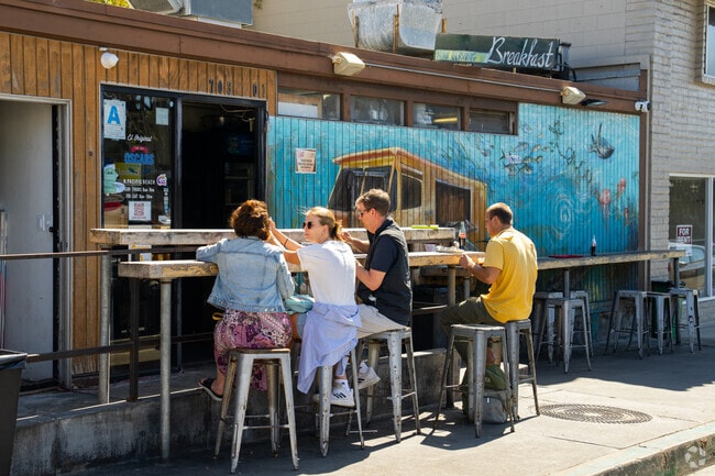 Oscars Mexican Seafood is a popluar restaurant near La Jolla Alta.