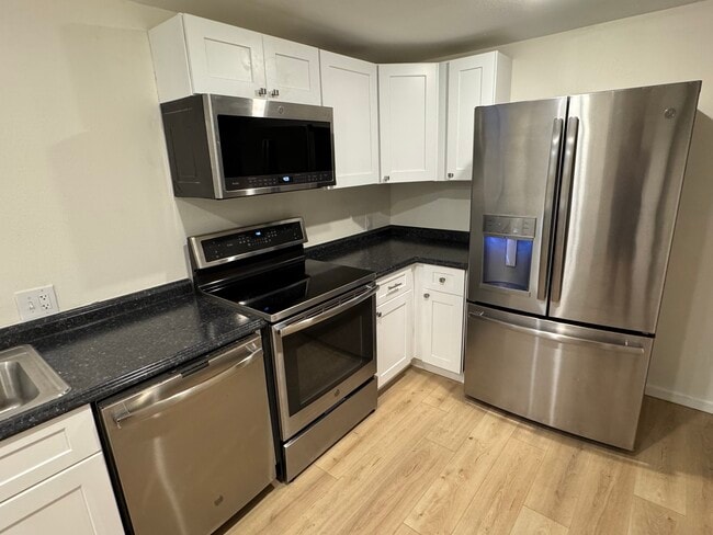 6085 W Arkansas Ave, Lakewood, CO 80232 - photo 7