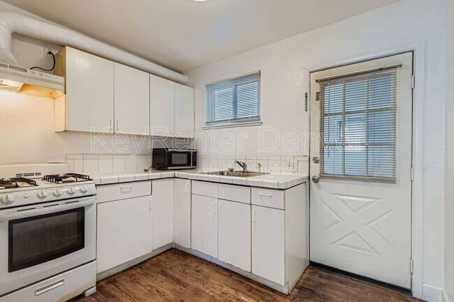 3249 Steele St, Denver, CO 80205 - photo 5