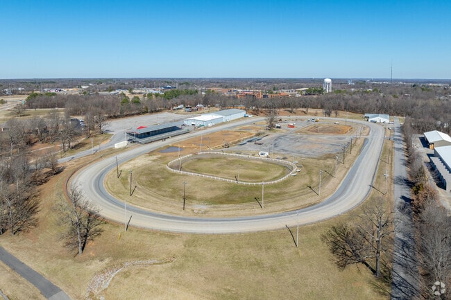 Mayfield-Graves County Fairgrounds has a 1/2 mile horse track.