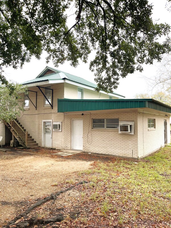 305 Lawrence St Unit F, Summit, MS 39666