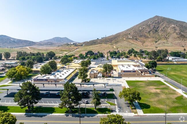 The Ruth O. Harris Middle School
offers a sprawling campus when viewed from above.