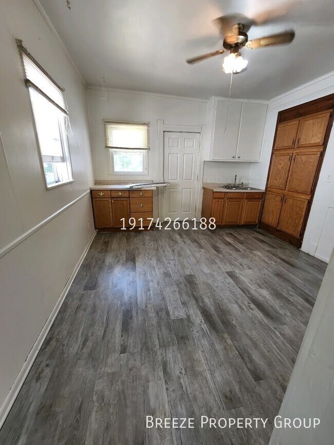 323 Champion St, Toledo, OH 43609 - photo 4