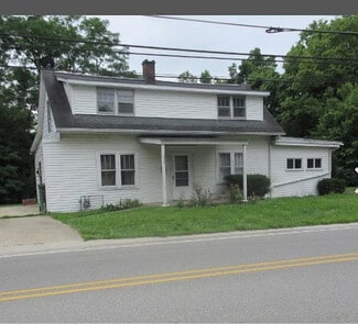 898 Ridge Ave Unit Downstairs, Greendale, IN 47025