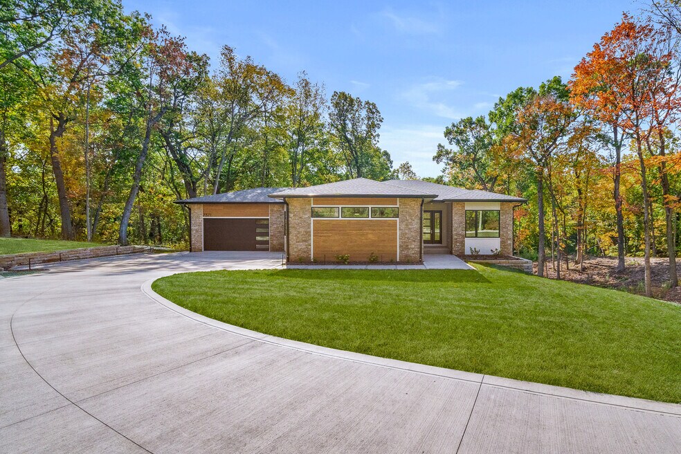 17815 Goodman Dr unit 36748305, Urbandale, IA 50323 - photo 1