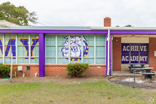 Henry_McMillan_School_3
