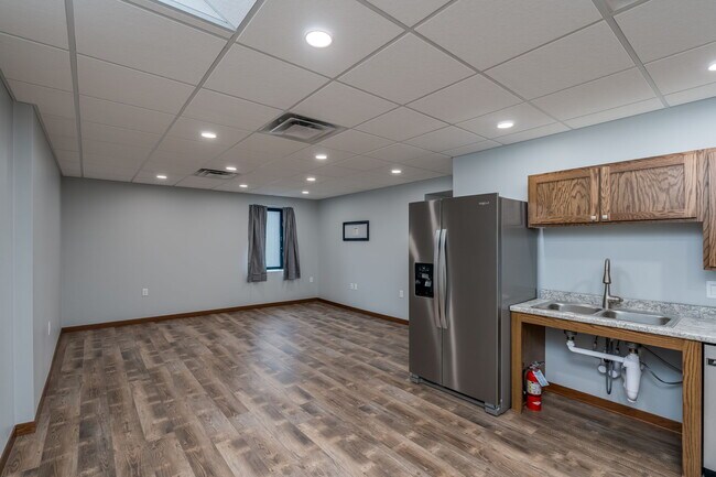 513 N Riverfront Dr unit 4, Mankato, MN 56001 - photo 3