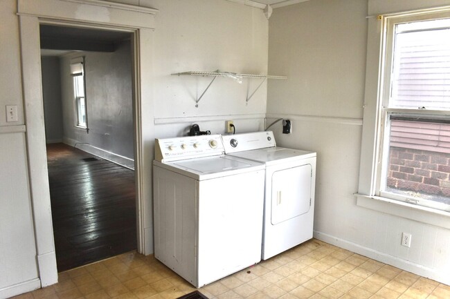 Laundry / Kitchen / Common Area