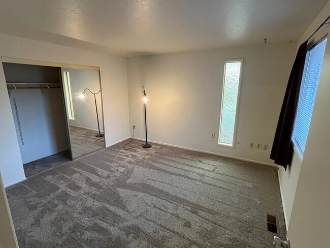 1138 NE 72nd Ave, Portland, OR 97213 - photo 7